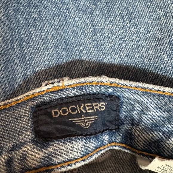 Men’s Dockers Blue Jeans Classic Denim with Leather Patch - Picture 5 of 10